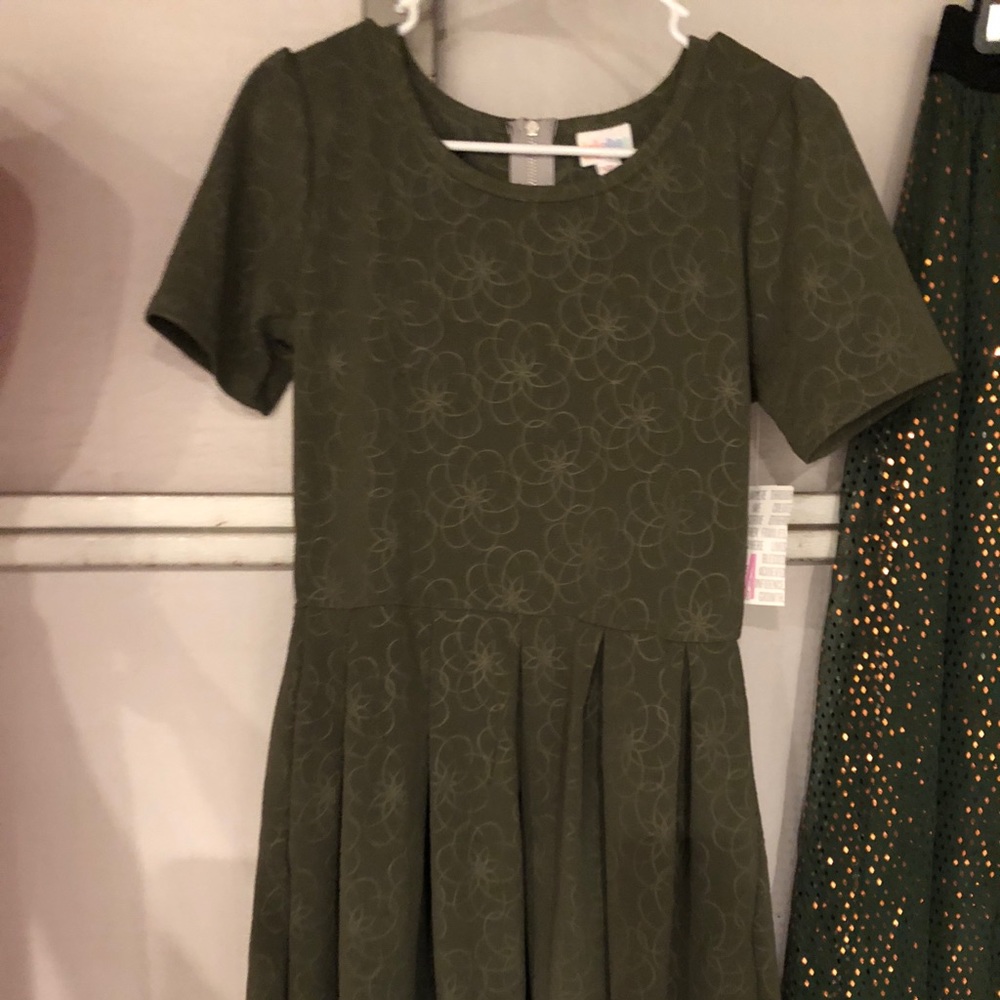 Lularoe “Amelia” dress with pockets.